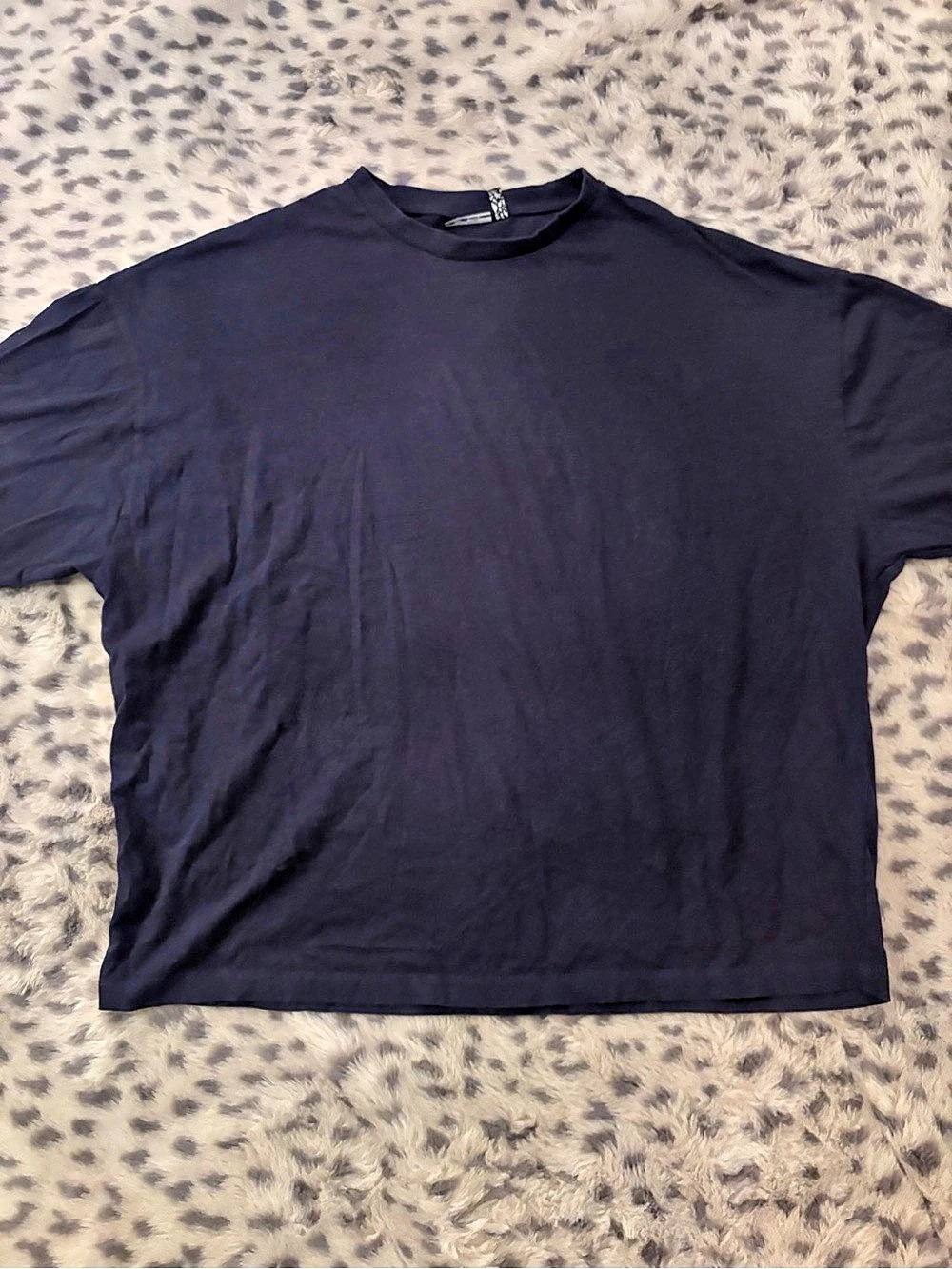 ASOS DESIGN Short Sleeve Tee in Navy blue Size Medium Like New